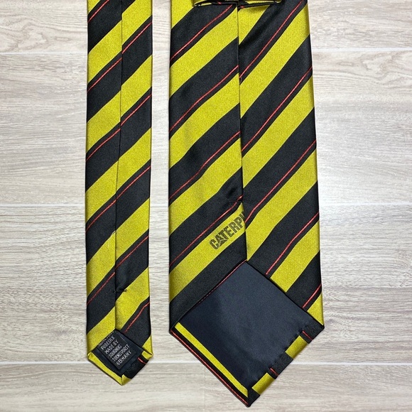 Caterpillar Bold Yellow and Black Men's Tie - Picture 9 of 12